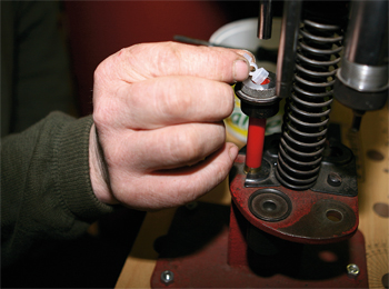 How to load your own shotgun cartridges